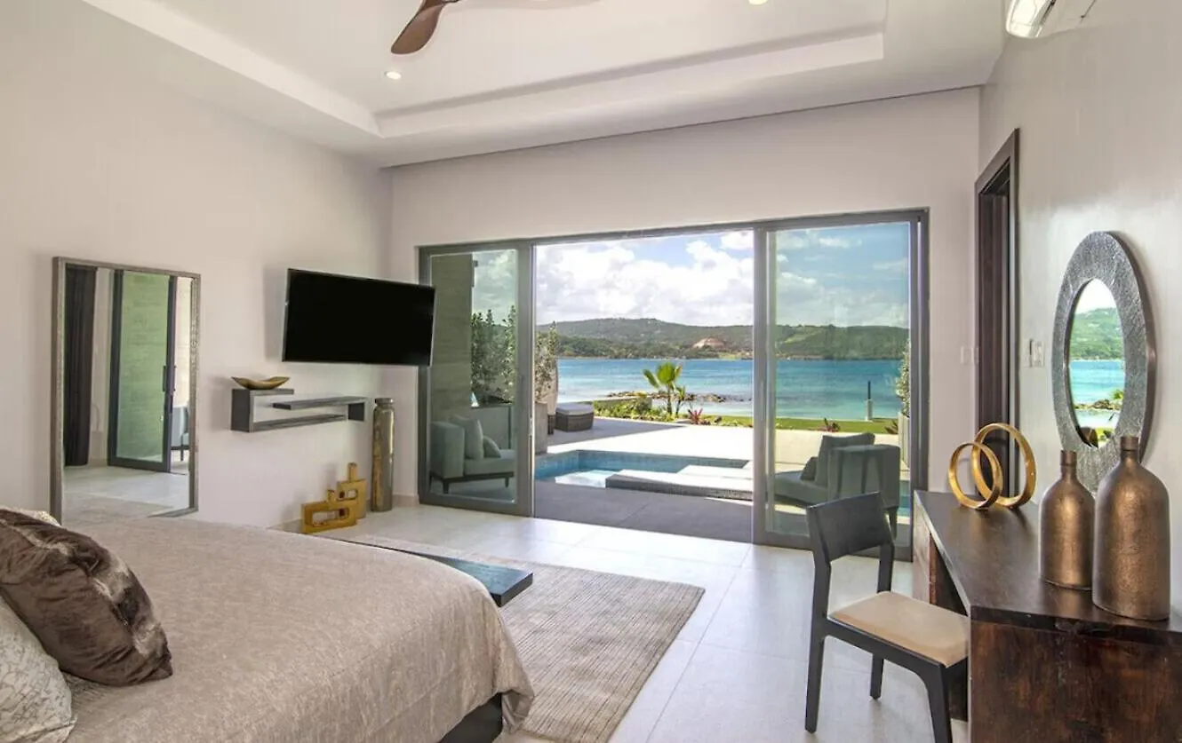 Happy Hour Villa Luxury Beachfront Retreat Ocho Rios