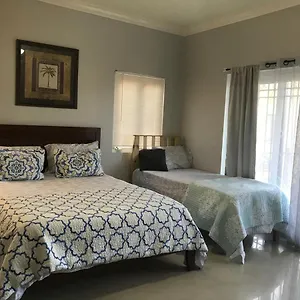 Alexanders Penthouse On The Ocho Rios